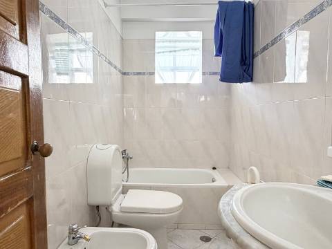 Apartamento T2 - Moscavide - 2º Andar - OPORTUNIDADE