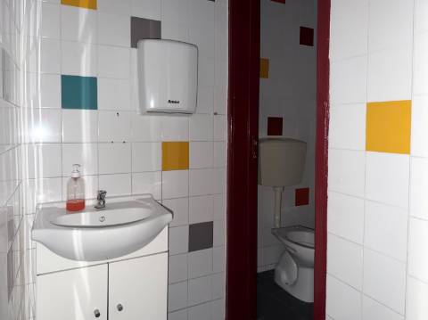 Loja em Moscavide - Muito bem localizada - Excelente Área 197m2