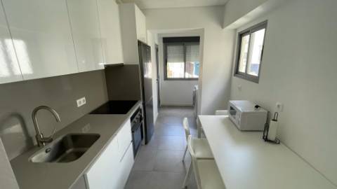 Apartamento T2 - Moscavide p/ Arrendar Junto à Universidade IADE - Muita Luz