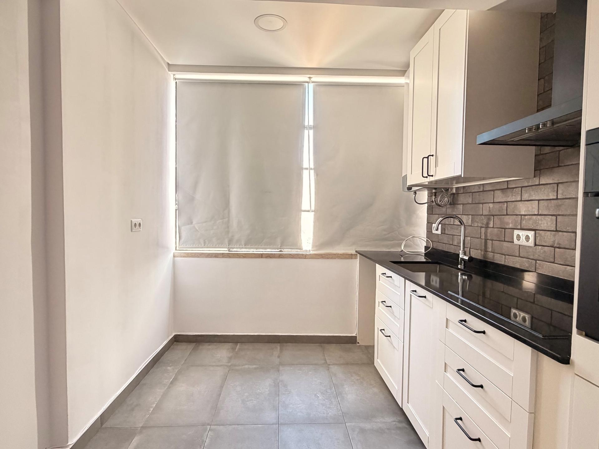 Apartamento T2 - Moscavide - Excelentes Áreas - Central