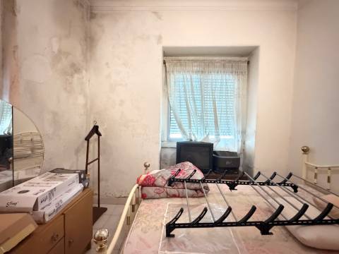 Apartamento T2 - Moscavide - Obras Totais - RCH c/ Terraço