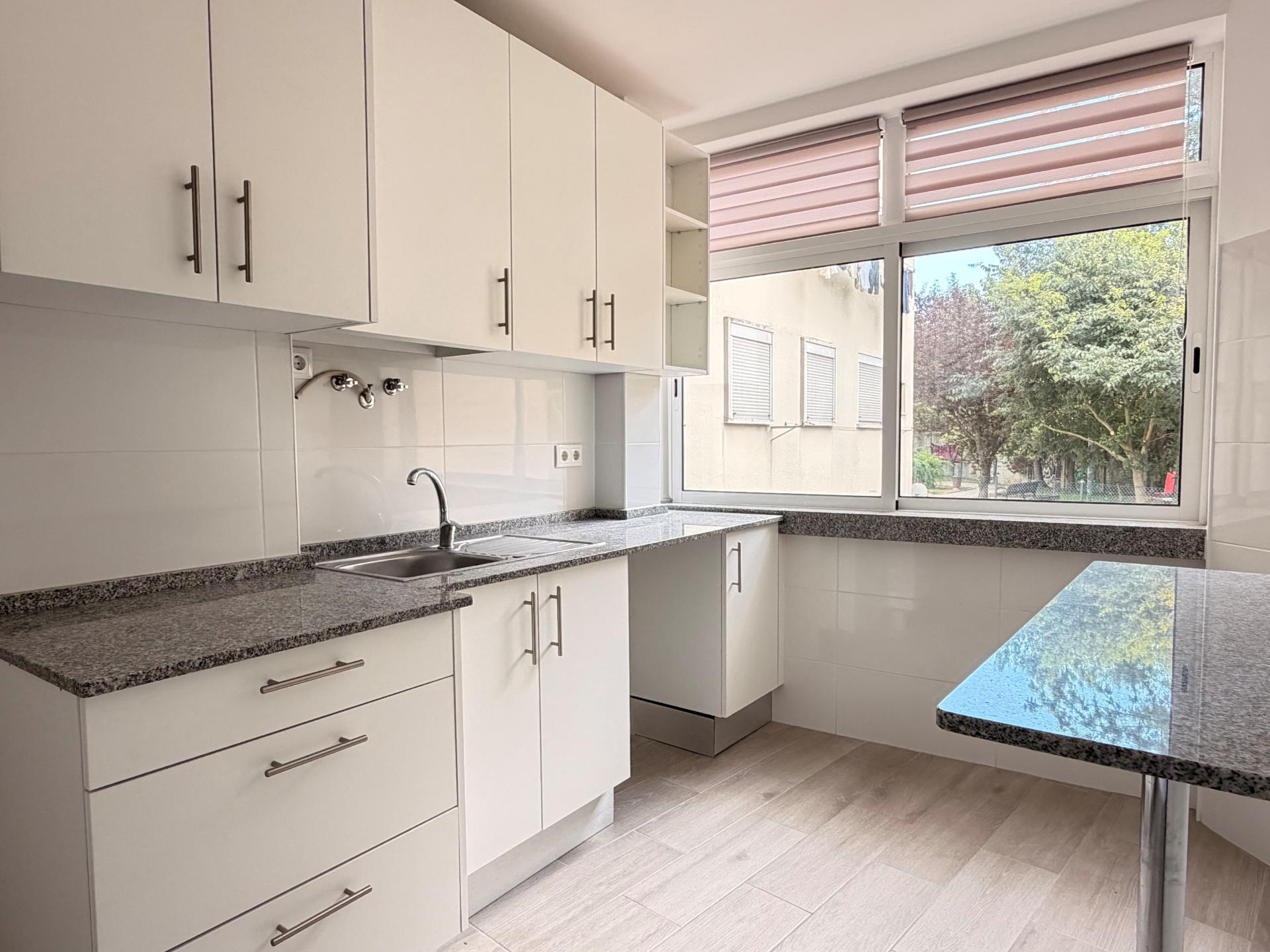 Apartamento T1 em Moscavide - 2º andar - p/ Arrendar