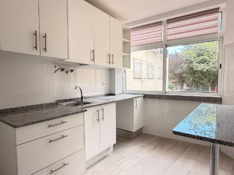 Apartamento T1 em Moscavide - 2º andar - p/ Arrendar