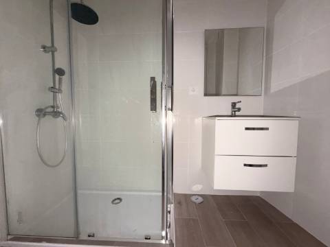 Apartamento T1 em Moscavide - 2º andar - p/ Arrendar