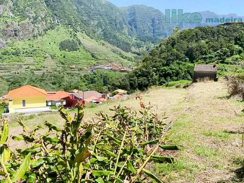 TERRENO DA CALÇADA - S. VICENTE
