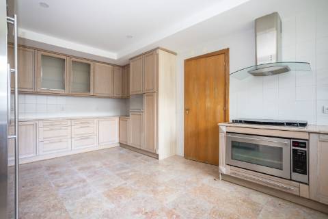 Moradia T6, Soltroia, Carvalhal
