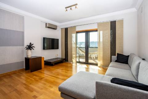 Apartamento T3 com garagem, Nova Azeda,Setúbal