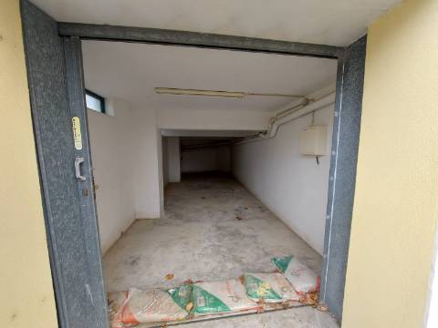 Garagem Urbisado, Setúbal