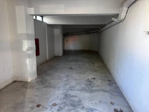 Garagem Urbisado, Setúbal