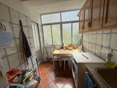 Apartamento T2 com logradouro, Liceu, Setúbal