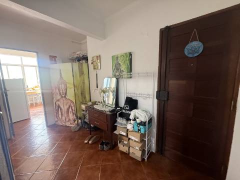 Apartamento T2 com logradouro, Liceu, Setúbal