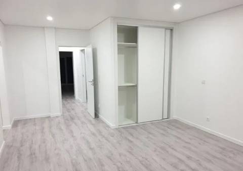 MORADIA T3 ISOLADA TÉRREA, EM CONSTRUÇÃO - FERNÃO FERRO