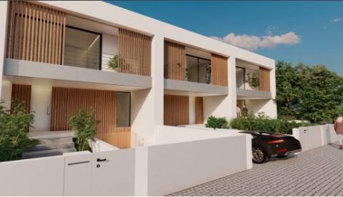 Excelente Moradia T3 com piscina em Setúbal.