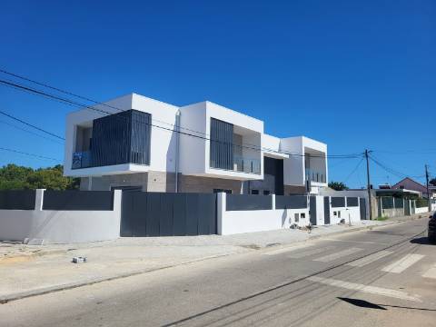 Moradia V4 C Piscina Fernão Ferro