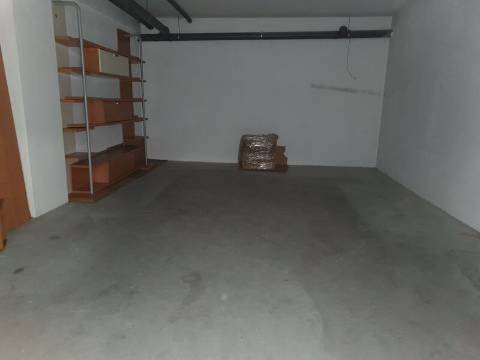 Apartamento T3 C Garagem e Parqueamento Pinhal Novo