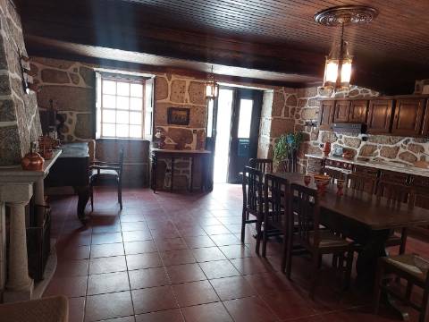 Casa rústica em Guarda (Maçainhas).