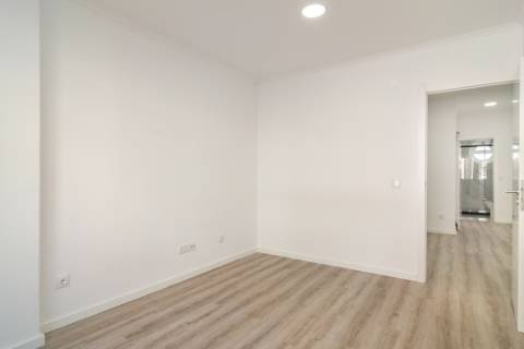 Apartamento T2 Quintal/Logradouro Almada