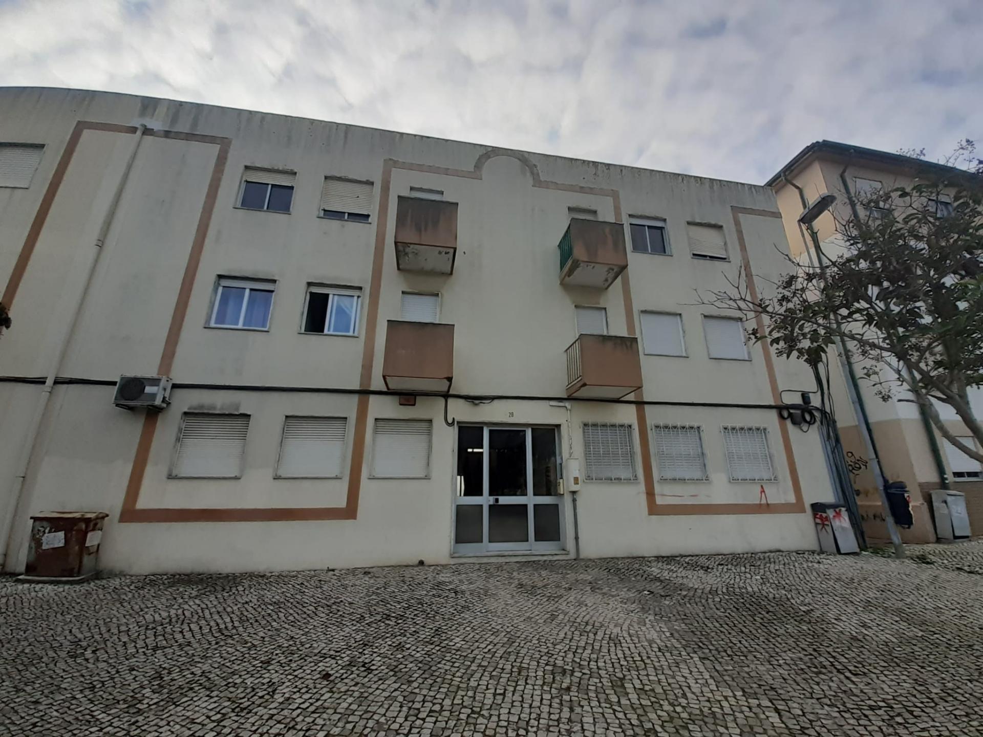 Apartamento T2 no Laranjeiro.