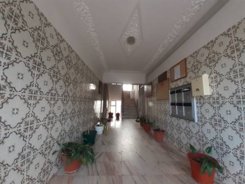 Apartamento T2 no Laranjeiro.