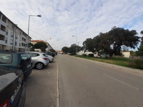 Apartamento T2 no Laranjeiro.