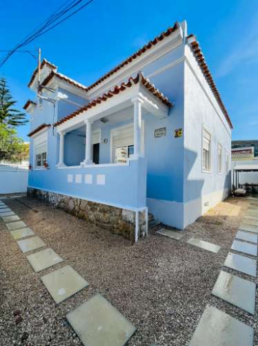 Hostel na Costa da Caparica.