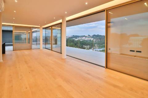 T3 Exclusivo no Último Piso com Terraço Panorâmico de 137 m² | Douro Atlântico III