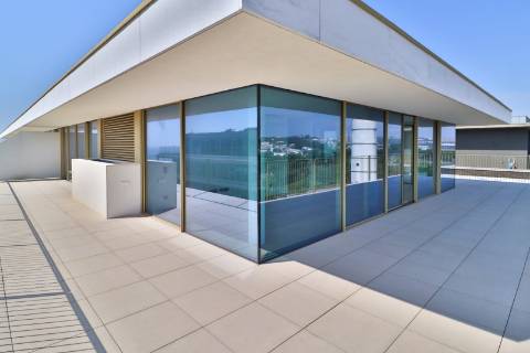 T3 Exclusivo no Último Piso com Terraço Panorâmico de 137 m² | Douro Atlântico III
