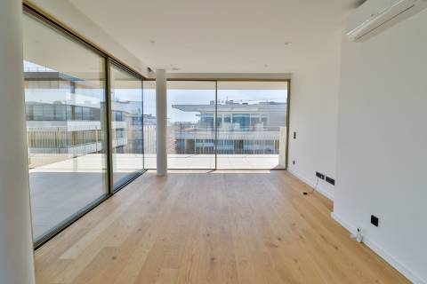 T3 Exclusivo no Último Piso com Terraço Panorâmico de 137 m² | Douro Atlântico III