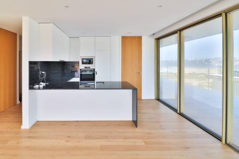 T3 Exclusivo no Último Piso com Terraço Panorâmico de 137 m² | Douro Atlântico III