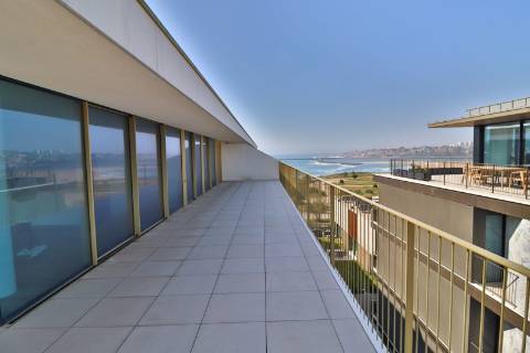 T3 Exclusivo no Último Piso com Terraço Panorâmico de 137 m² | Douro Atlântico III