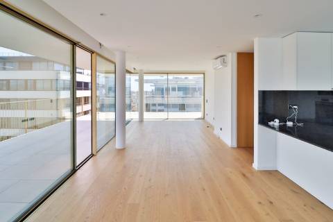 T3 Exclusivo no Último Piso com Terraço Panorâmico de 137 m² | Douro Atlântico III