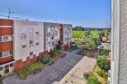 Apartamento T2 com Garagem Fechada | Recardães, Águeda
