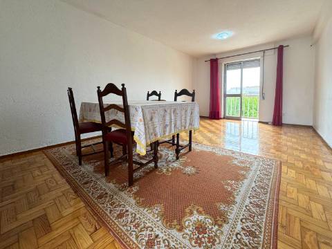 Apartamento T2 para venda no centro de Águeda