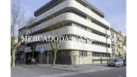 Luxuoso Apartamento T2 em pleno coração da cidade...