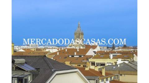 Luxuoso Apartamento T2 em pleno coração da cidade...