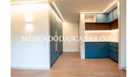 Luxuoso Apartamento T2 em pleno coração da cidade...