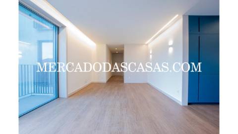 Luxuoso Apartamento T2 em pleno coração da cidade...