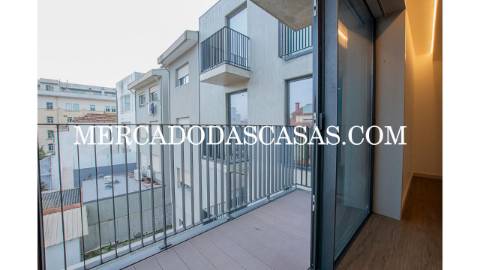 Luxuoso Apartamento T2 em pleno coração da cidade...