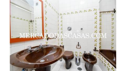 Apartamento T5 em Espinho 
 Apresentamos este...