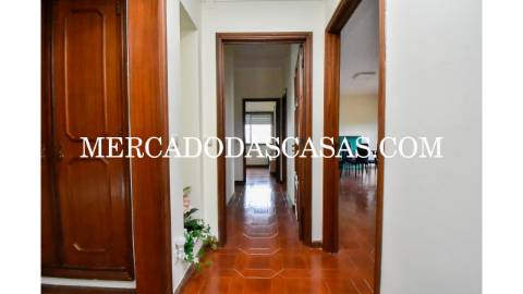 Apartamento T5 em Espinho 
 Apresentamos este...