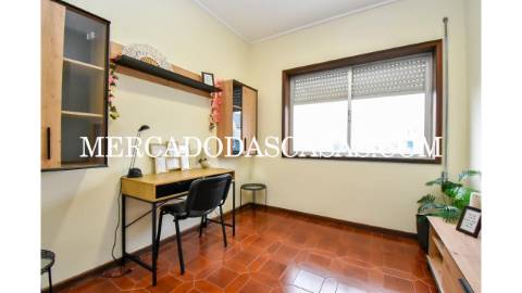 Apartamento T5 em Espinho 
 Apresentamos este...