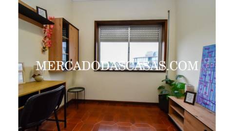 Apartamento T5 em Espinho 
 Apresentamos este...