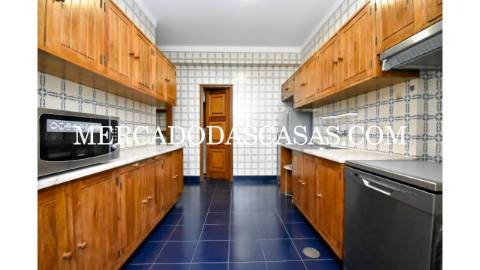 Apartamento T5 em Espinho 
 Apresentamos este...