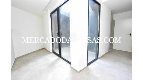 Luxuosa Moradia T3+1 inserida em Condomínio...