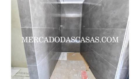 Luxuosa Moradia T3+1 inserida em Condomínio...