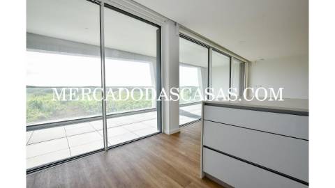 Apartamento T3 com Terraços – Primeira Linha de...