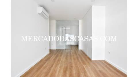 Apartamento T3 com Terraços – Primeira Linha de...