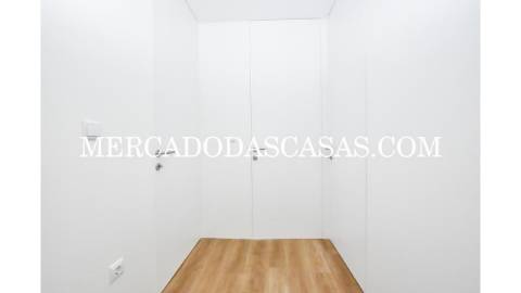 Apartamento T3 com Terraços – Primeira Linha de...