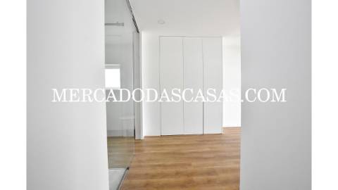 Apartamento T3 com Terraços – Primeira Linha de...