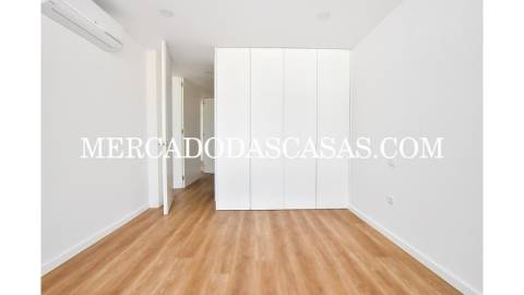 Apartamento T3 com Terraços – Primeira Linha de...